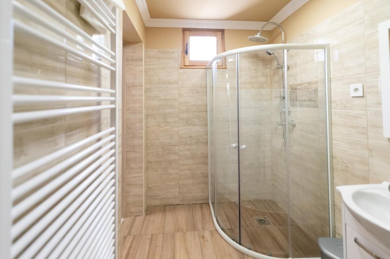 Ivanhoe Apartman Daire Nyírbátor Dış mekan fotoğraf