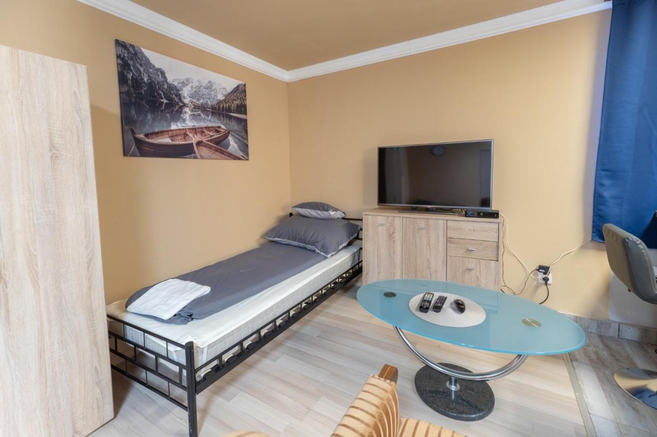 Ivanhoe Apartman Daire Nyírbátor Dış mekan fotoğraf