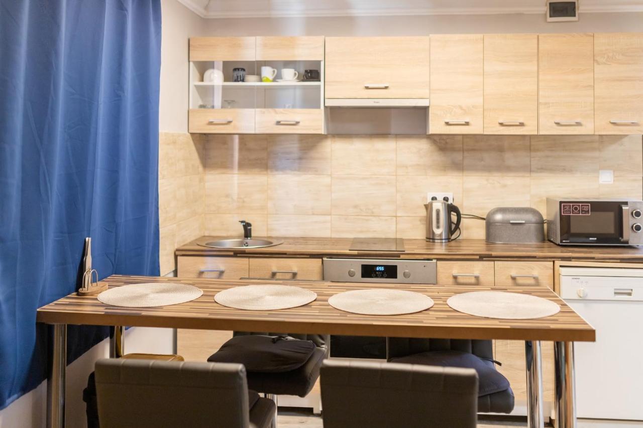 Ivanhoe Apartman Daire Nyírbátor Dış mekan fotoğraf