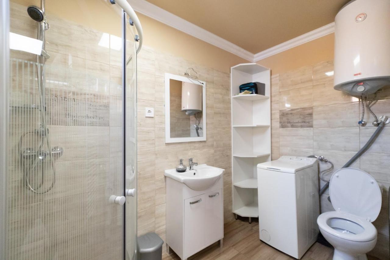 Ivanhoe Apartman Daire Nyírbátor Dış mekan fotoğraf