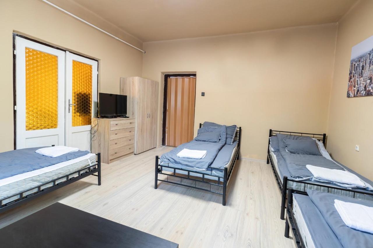 Ivanhoe Apartman Daire Nyírbátor Dış mekan fotoğraf